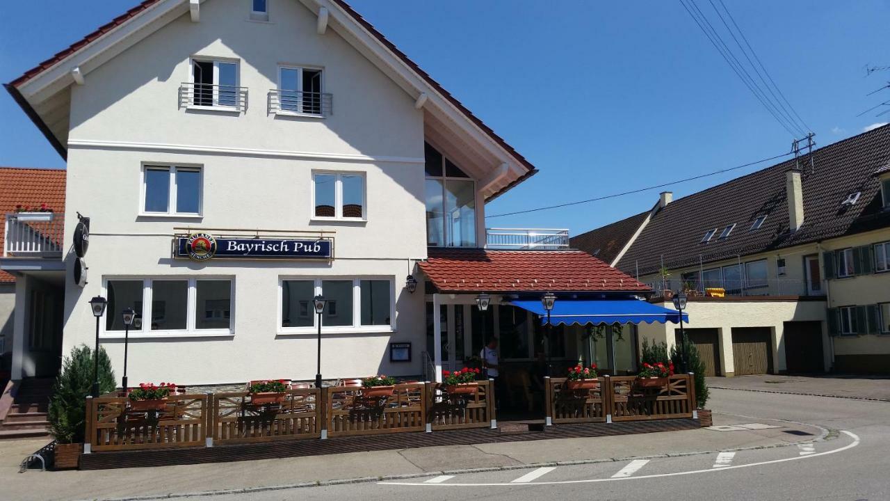 Apartments Zum Bayrisch Pub Вайсенгорн Екстер'єр фото